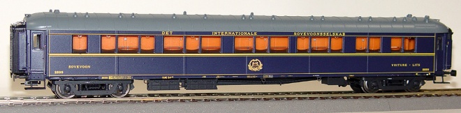 Passenger sleeping car type WL STU of CIWL in 1956 livery<br /><a href='images/pictures/LS_Models/49142.jpg' target='_blank'>Full size image</a>